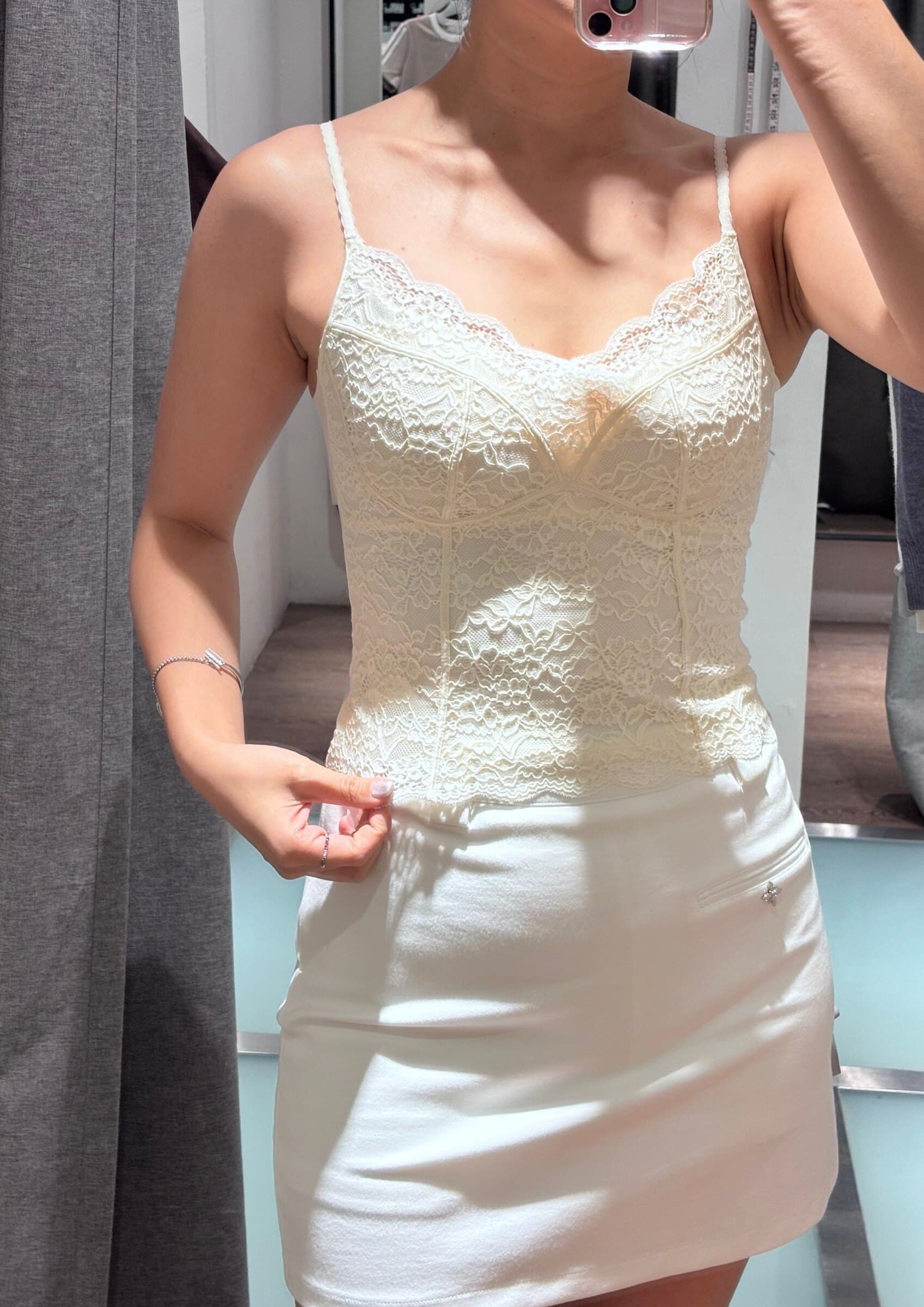 Lumé Lace Camisole  露谜蕾丝轻感背心 ZNT6006