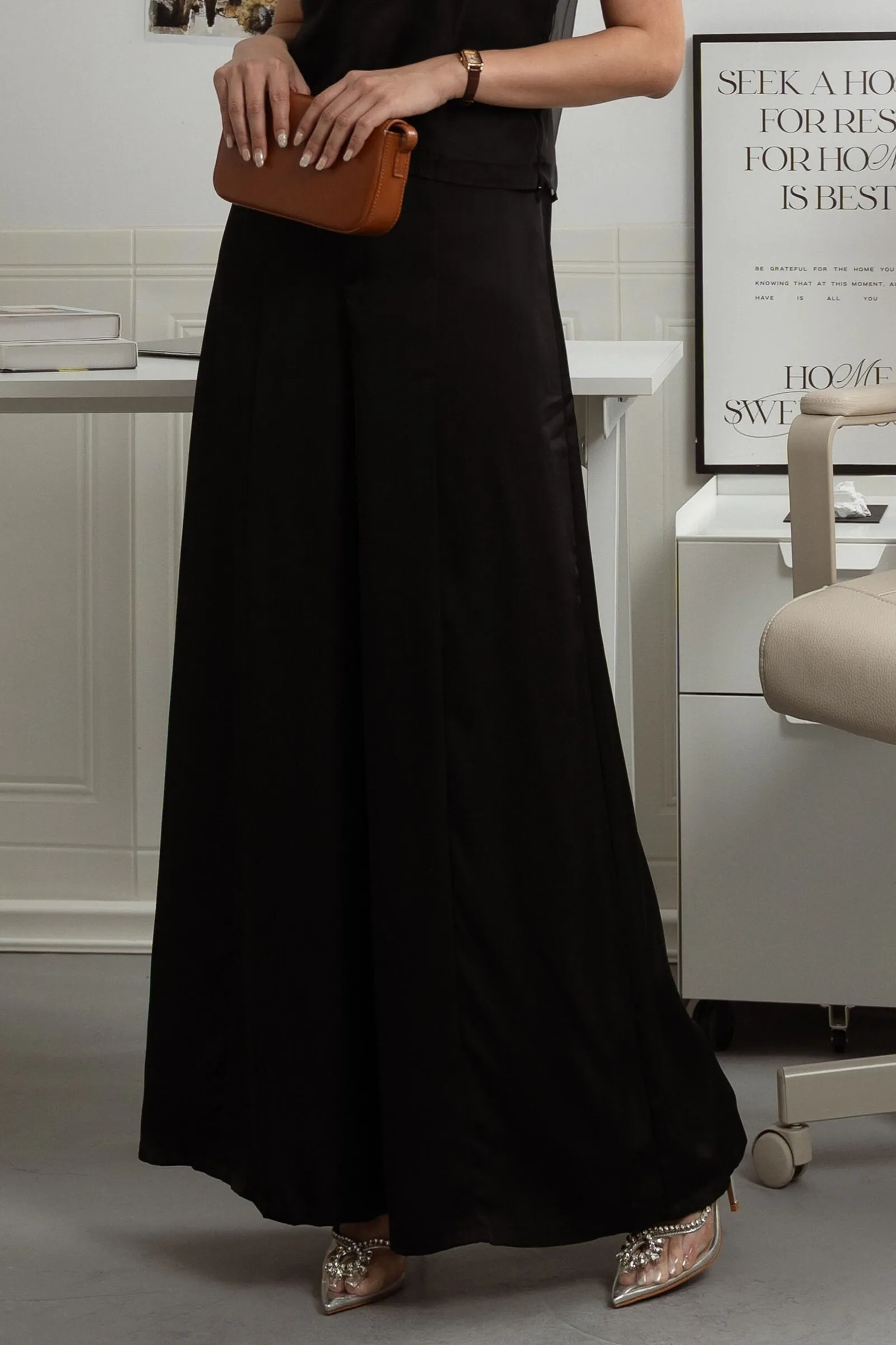 Clarisse Satin Flowy-Wide Trousers ZLP5002