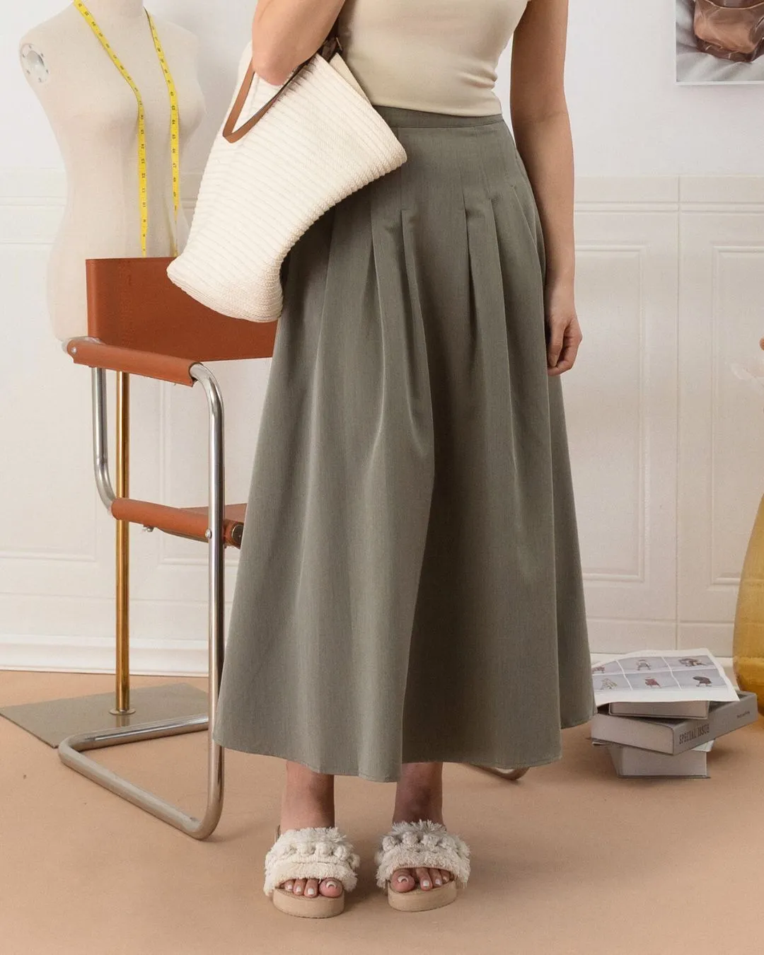 Tessa Pleated Maxi Skirt	 ZSK5013