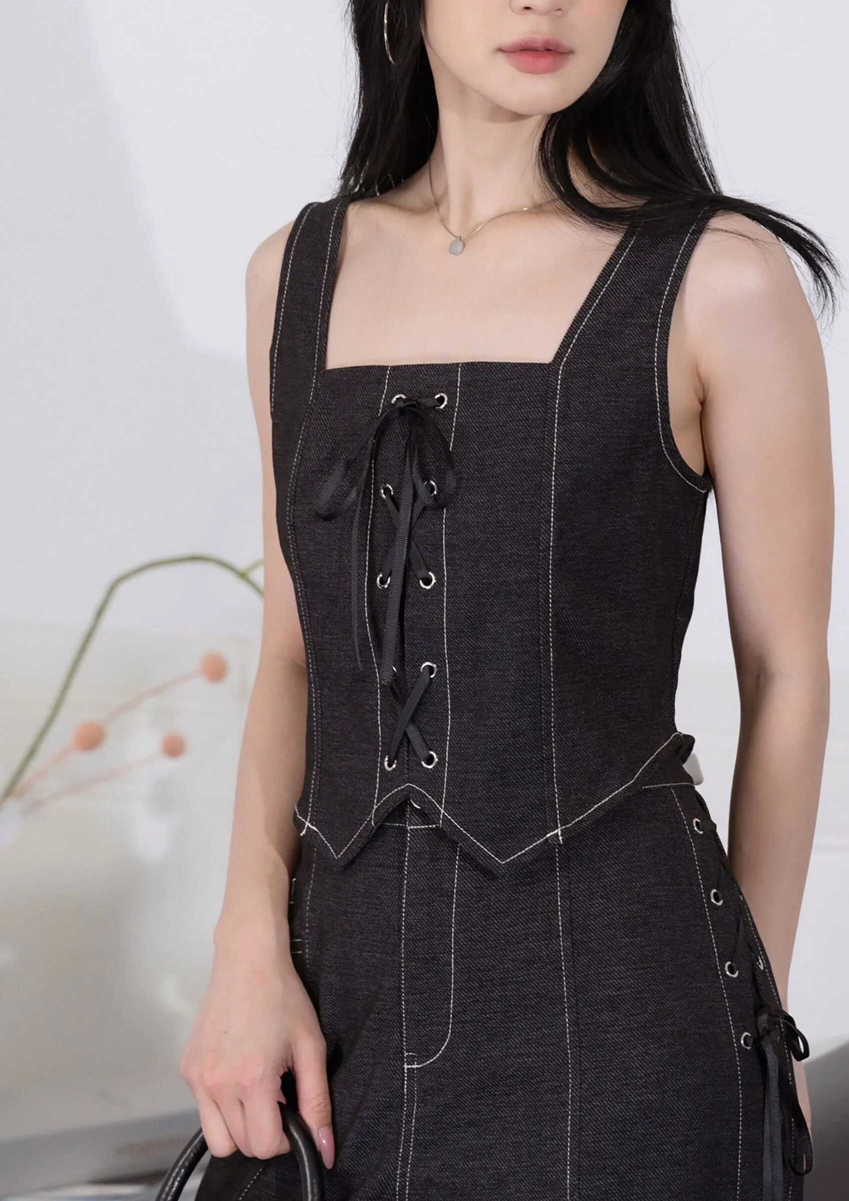 Vianne Modern Strap Zipper Tank ZBP5093