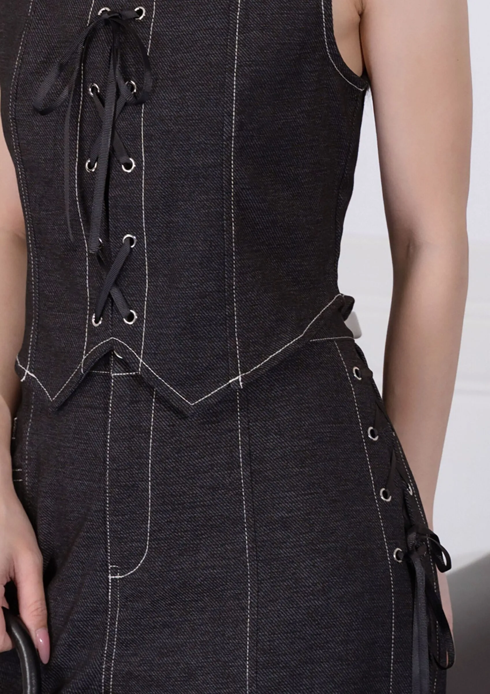 Vianne Modern Strap Zipper Tank ZBP5093