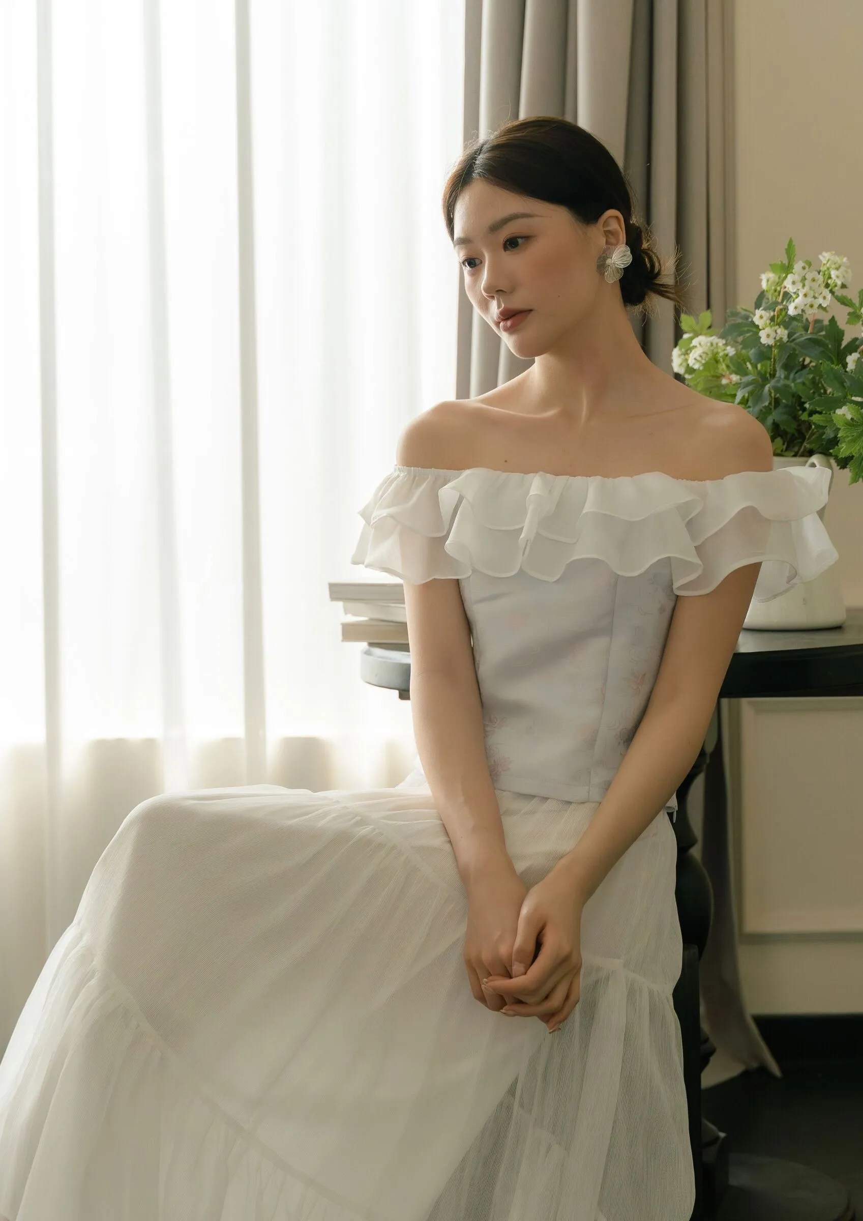 Sheer Organza Off-Shoulder Blouse ZBP5201