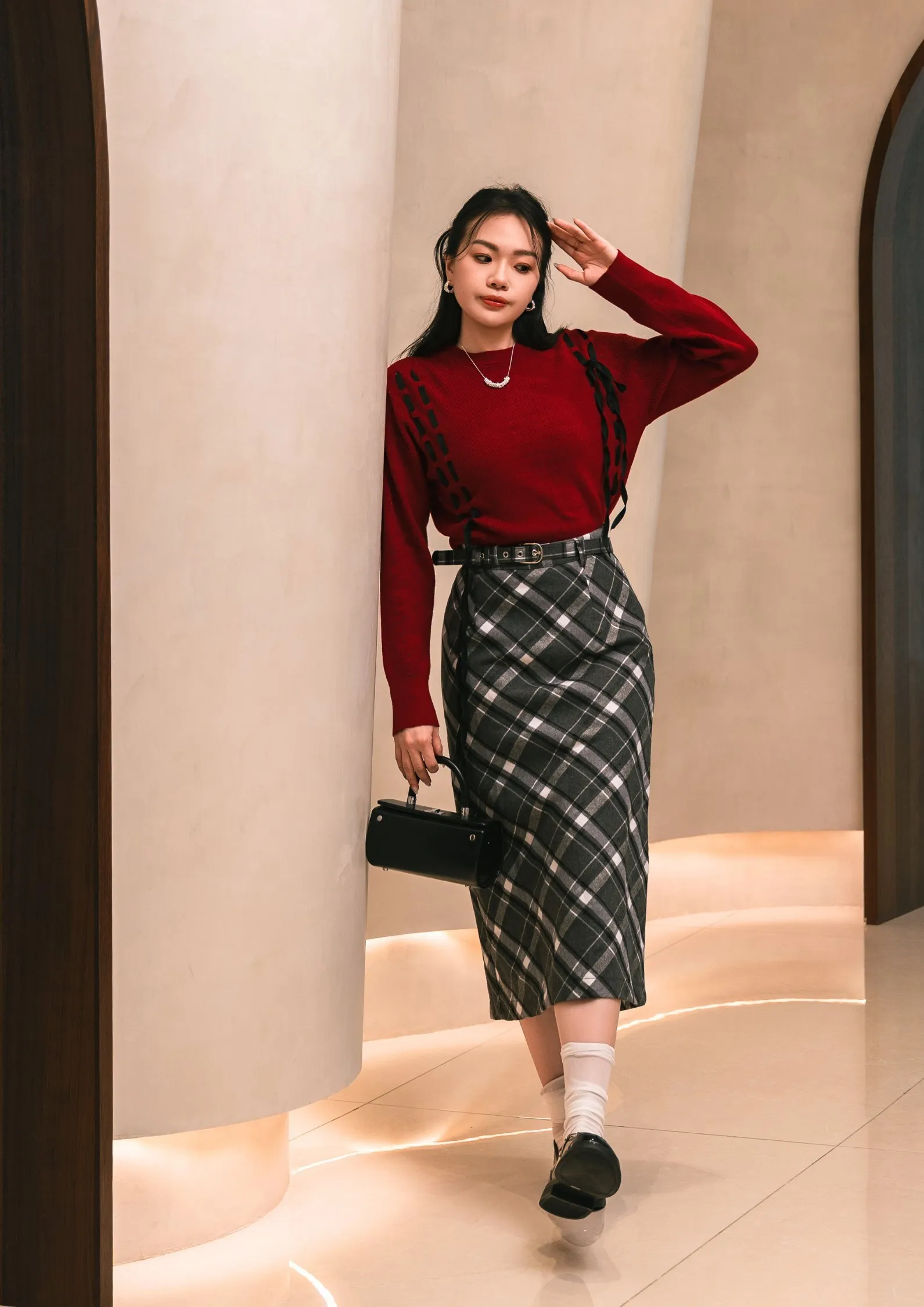 Structured Lace-Up Knit Top ZBP5233