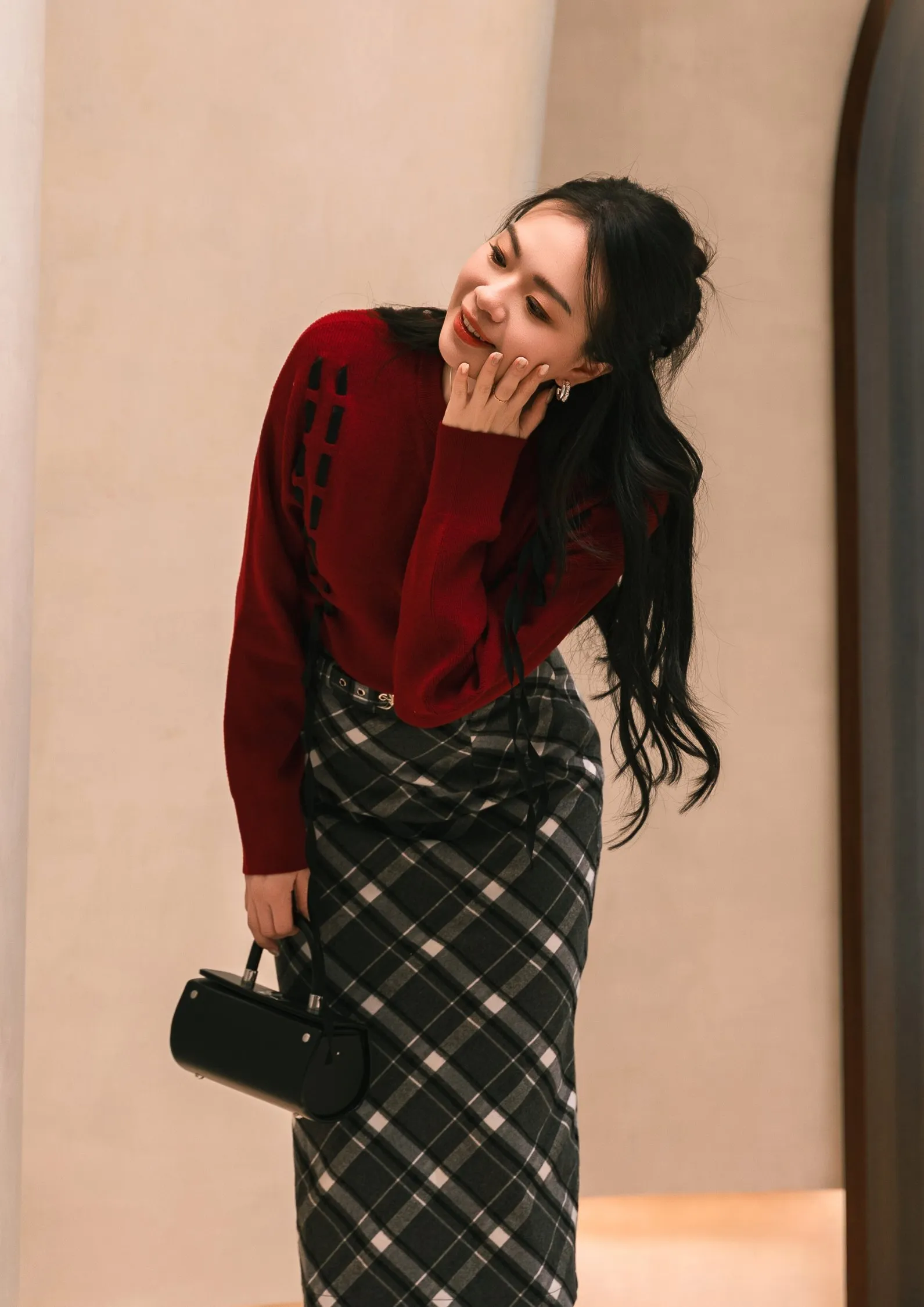 Structured Lace-Up Knit Top ZBP5233
