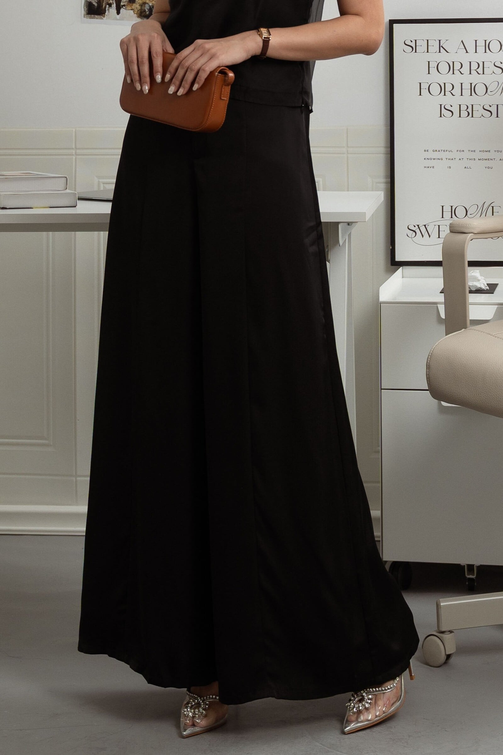 Clarisse Satin Flowy-Wide Trousers ZLP5002 view 2