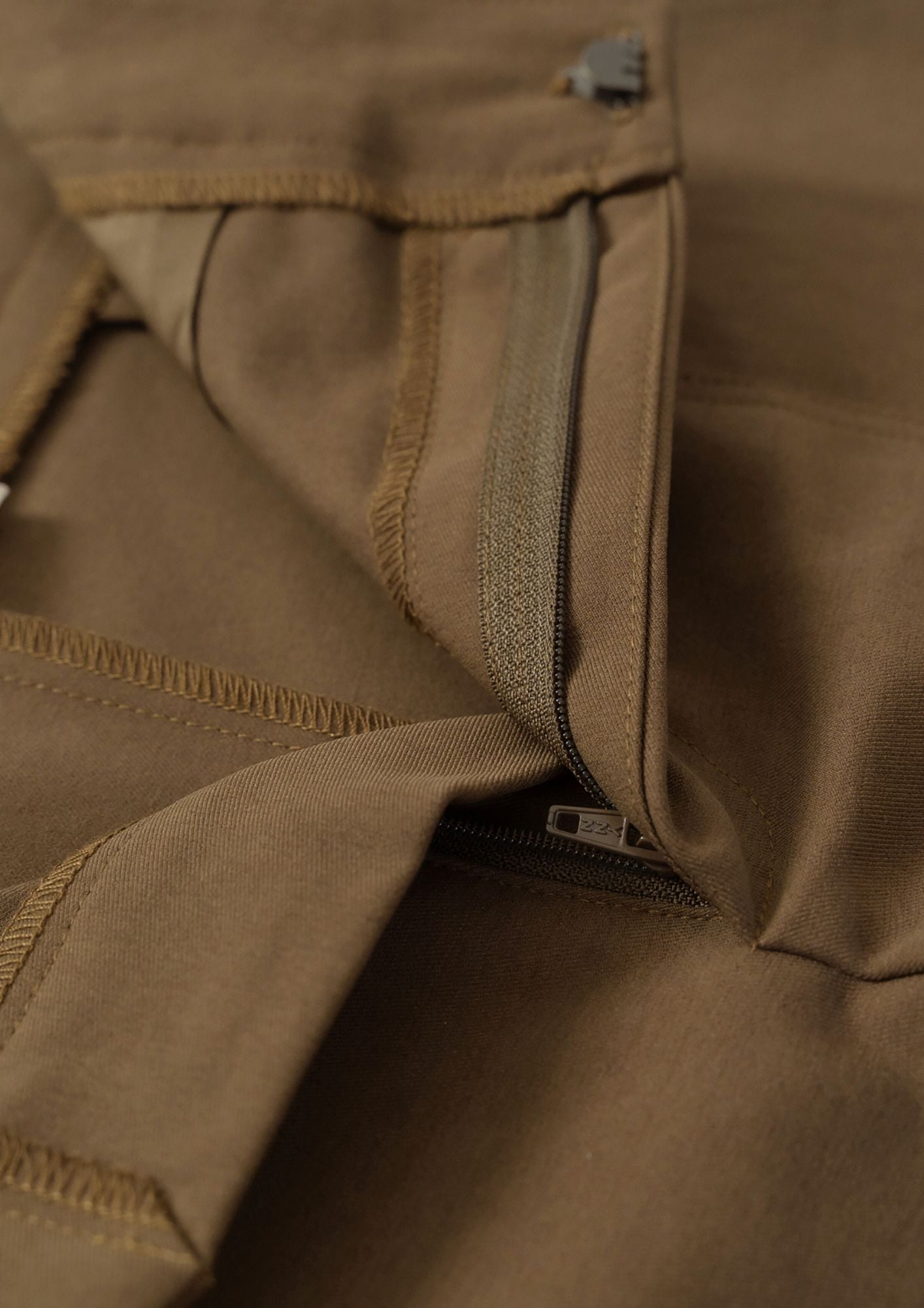 魔术裤 Magic Slim Shorts - BROWN view 8