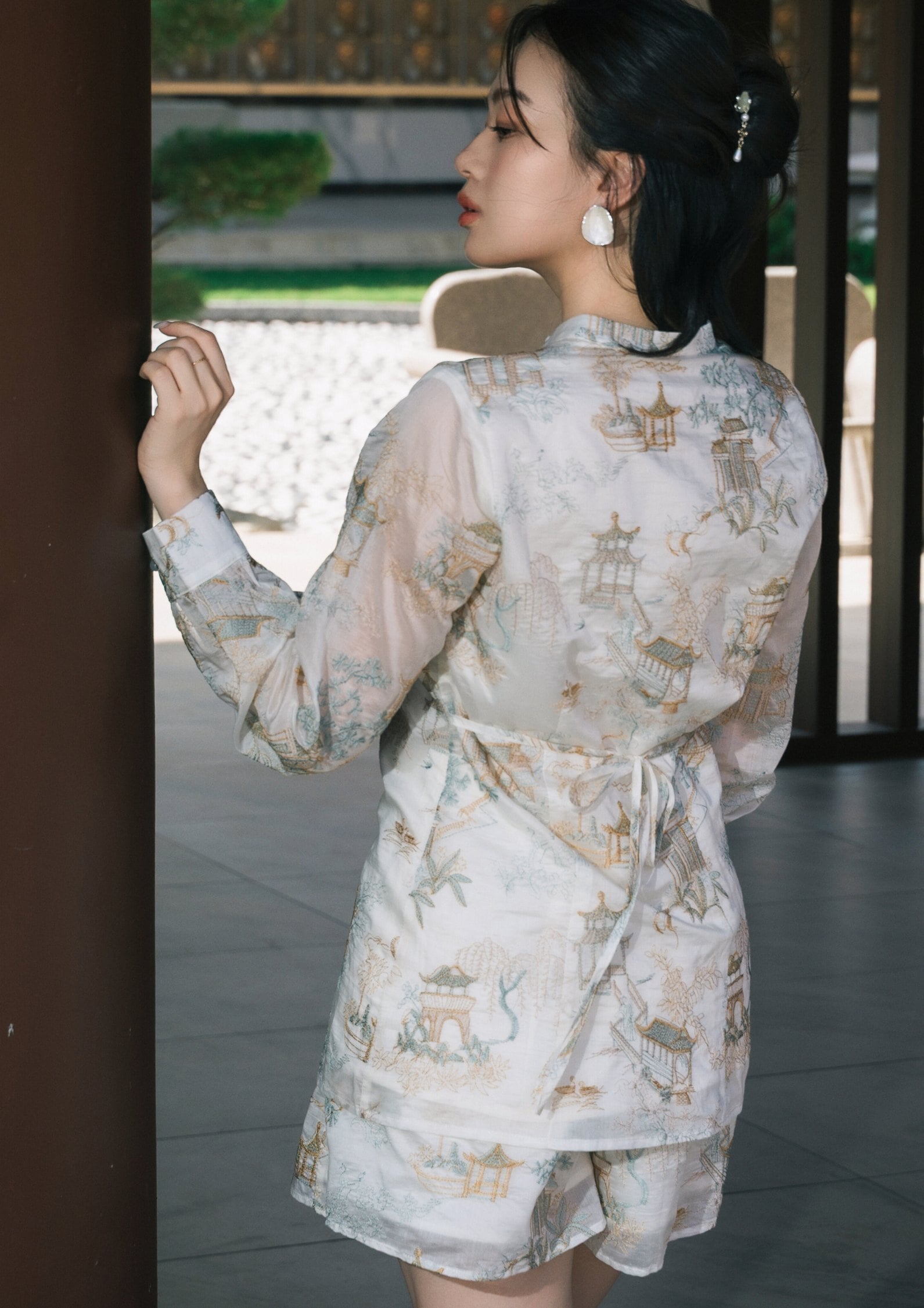 Modern Chinese Top & Shorts Set ZBL5073 view 4