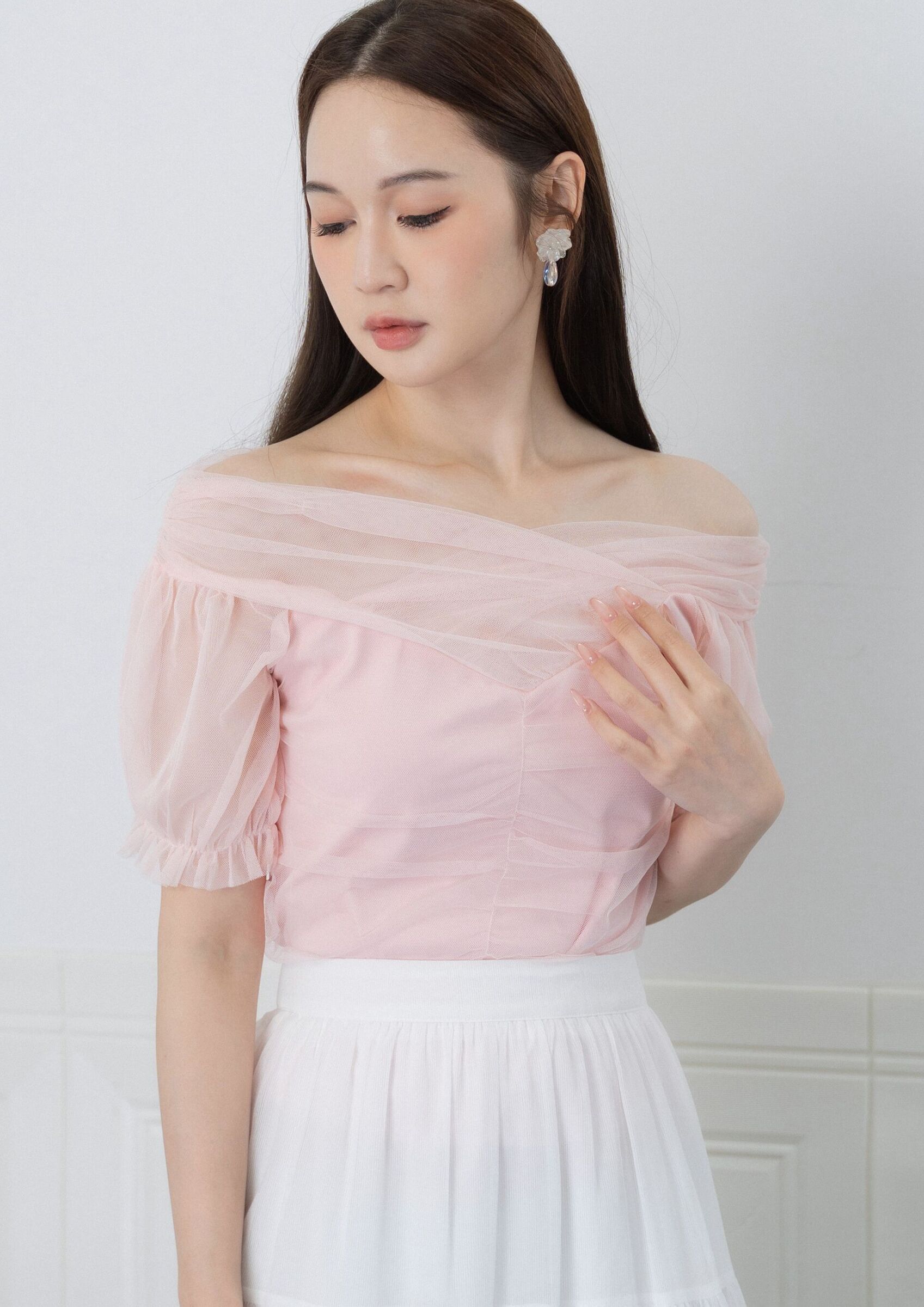 Serena Dreamy Off-Shoulder ZBP5123