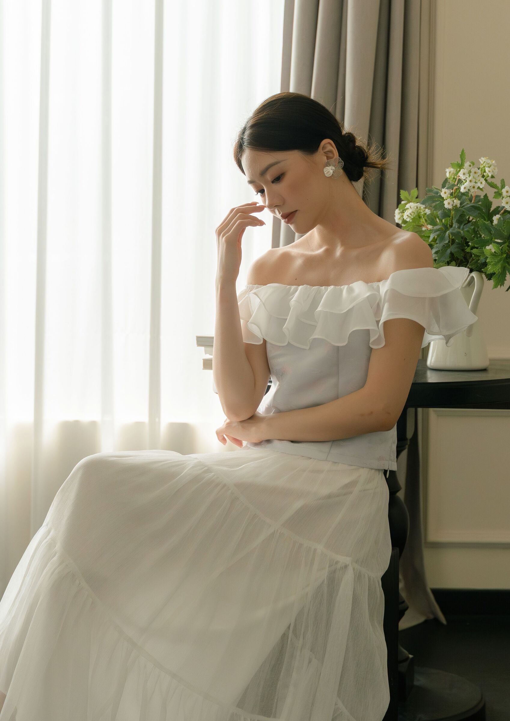 Sheer Organza Off-Shoulder Blouse ZBP5201